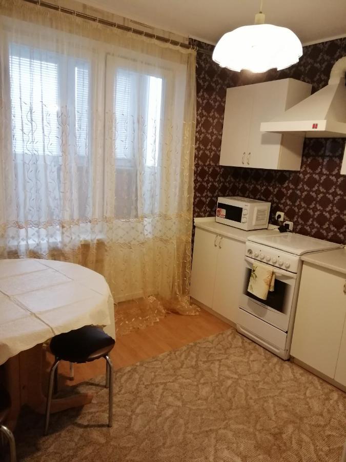 Патриарха Скрипника 7,Жд Вокзал, Ультрамарин Lägenhet Kiev Exteriör bild